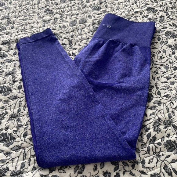 NVGTN Leggings - Picture 3 of 9